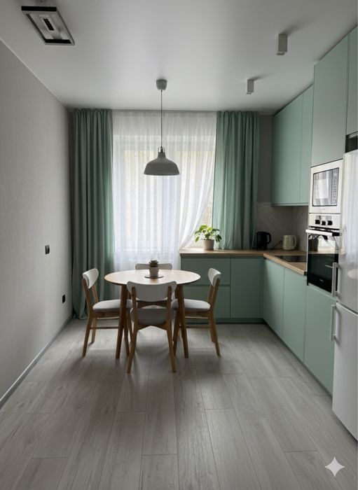 3 кімнатна квартира ДНС біля базара