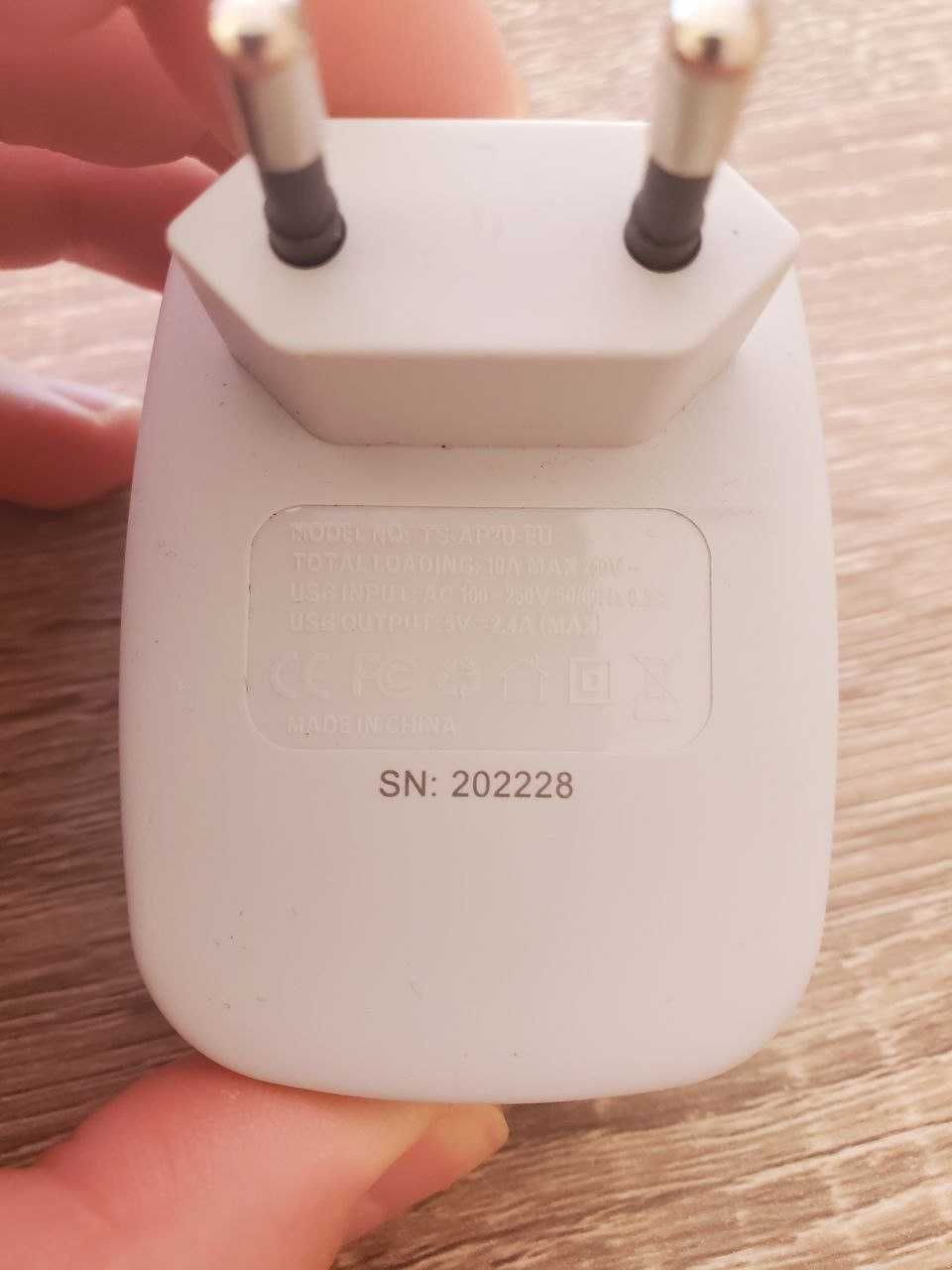 Мережевий адаптер(розетка+2 usb), розетка адаптер.