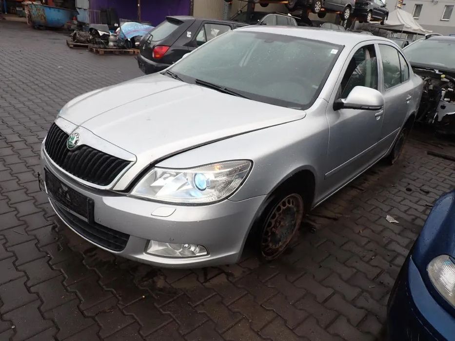 CZĘŚCI - Skoda Octavia II 1,4 TSI CAXA 122KM FILM LIFT HB AT MPH lakier 9156 INDEX - 9681