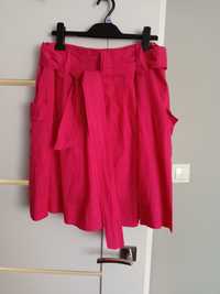 Różowa spódnica z kieszeniami