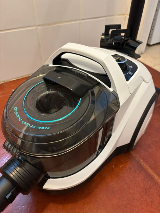 Aspirador Bosch serie 4 - sem saco