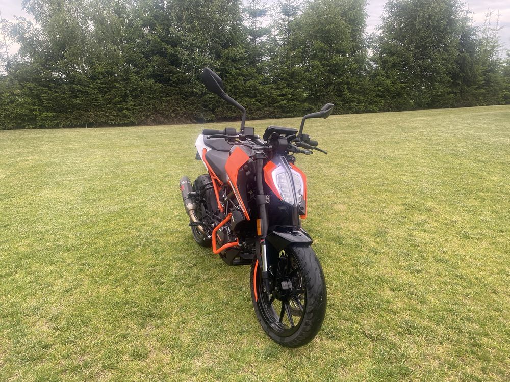 Ktm duke 125 18r. Akrapovic