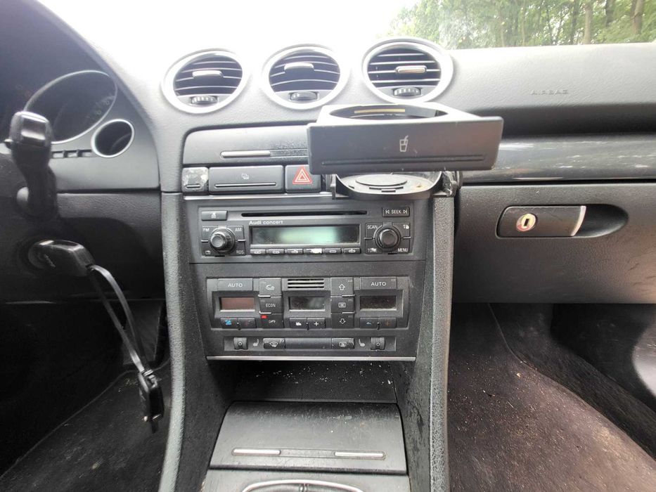 Radioodtwarzacze Audi A4 B6 B7 C6 do wyboru do koloru