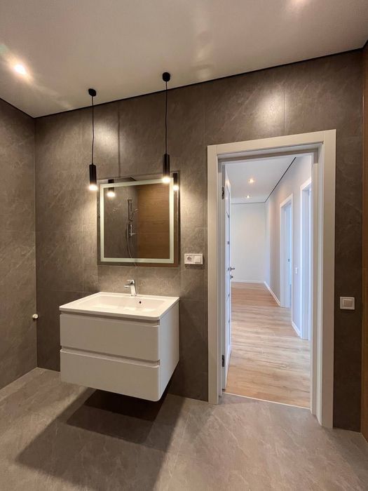 Оренда сучасного котеджу біля Львова, с. Липники