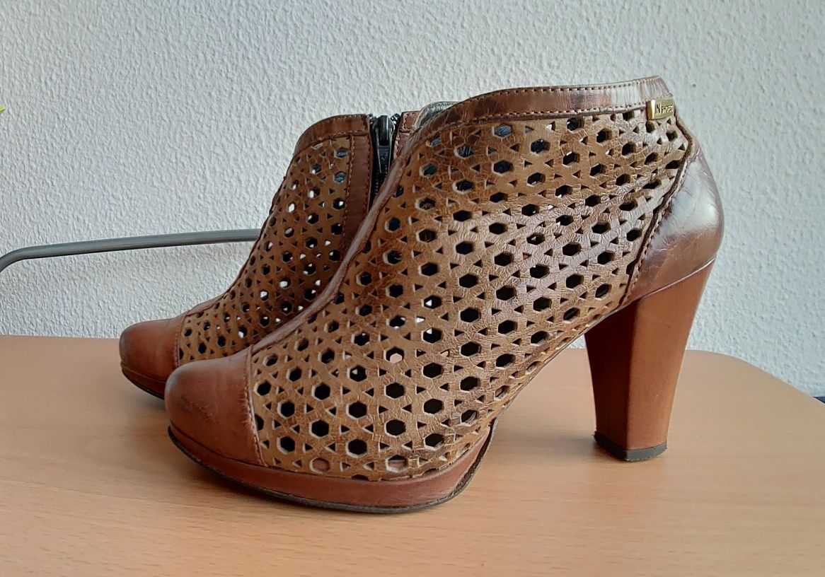 Botins NR.37 Camel