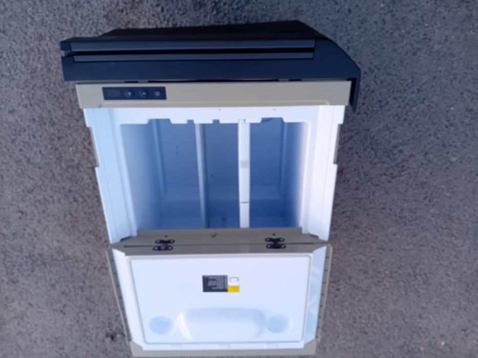 Sprzedam lodówkę do volvo fh 4