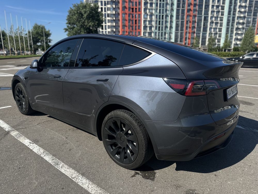 Tesla model Y 2023 Long Range Dual Motor