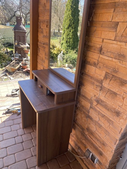 Toaletka  na kosmetyki