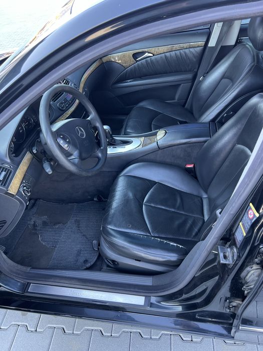 Продам Mercedes E-Class W211