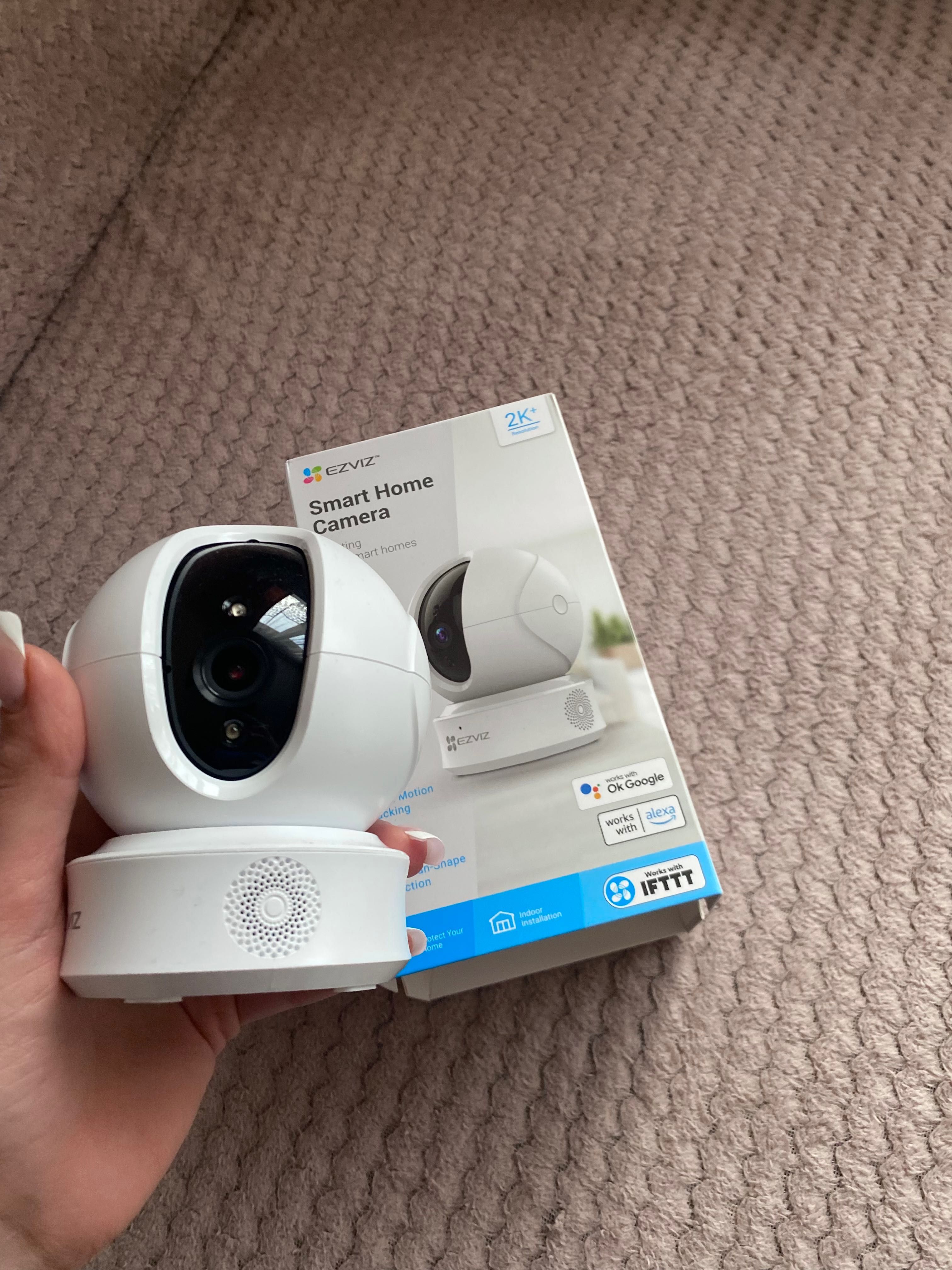 Inteligentna kamera do monitoringu do domu jak nowa EZVIZ c6cn