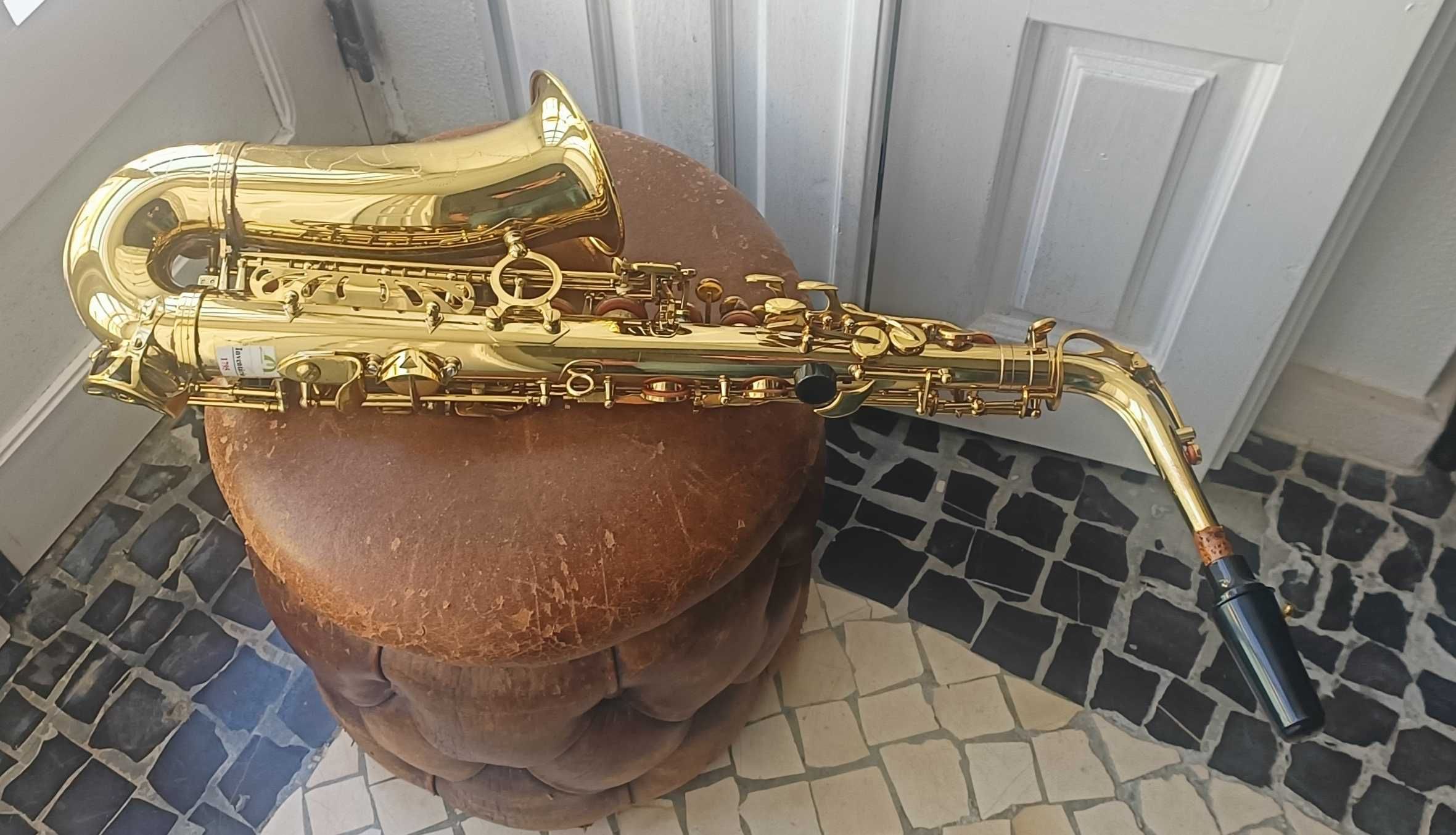 Saxofone alto TAS 150