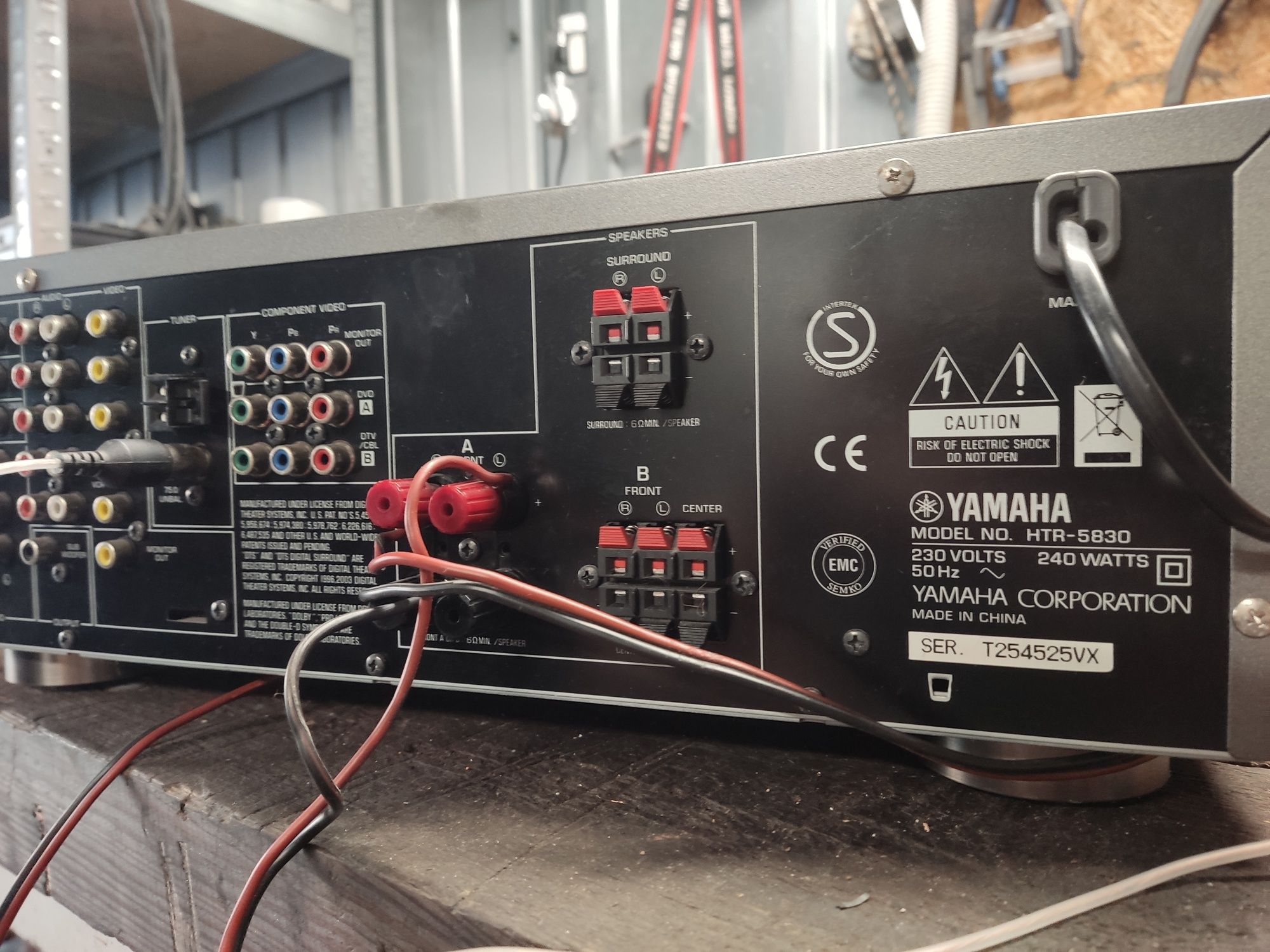 Amplituner Yamaha +drugi Onkyo gratis