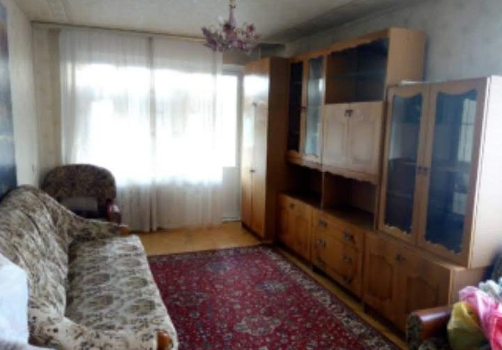 Здається кімната у 4 кімнатній квартирі