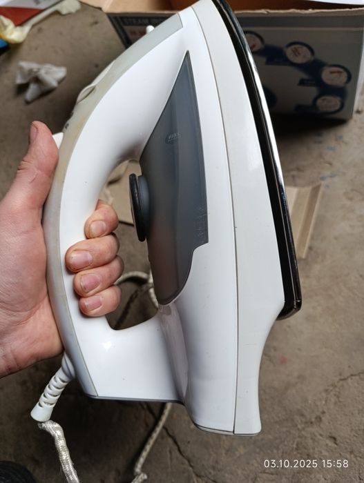 Праска, утюг Alpari Steam Iron IS-2071 NC