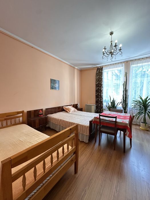 Для 2х—3-х дівчат студенток,вул Університетська, поруч ЧНУ, ОНЮА, БДМУ