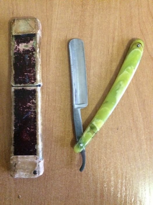 Продам бритви комлектом