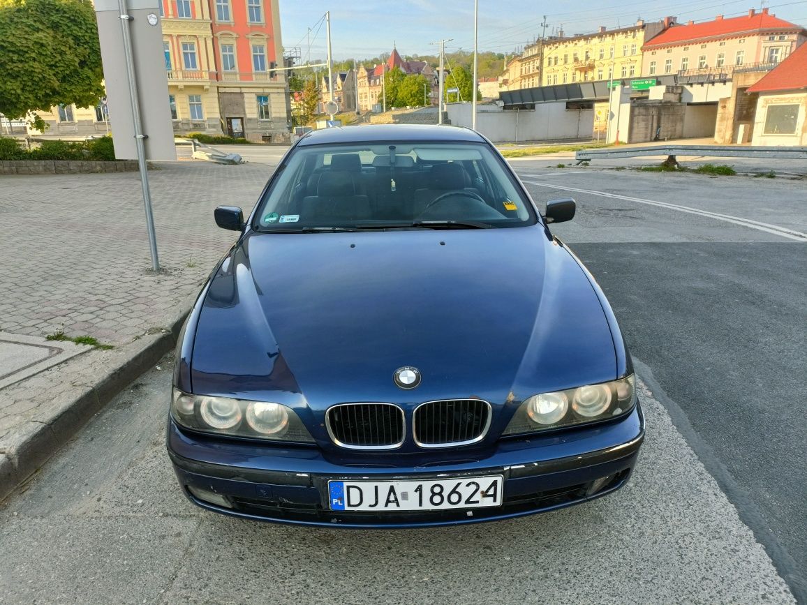 Ładne BMW E39 520 do jazdy z ważnymi opłatami