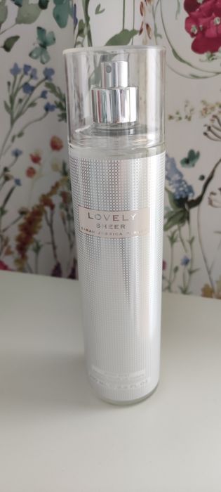 Lovely sheer Sarah Jessica Parker mgiełka