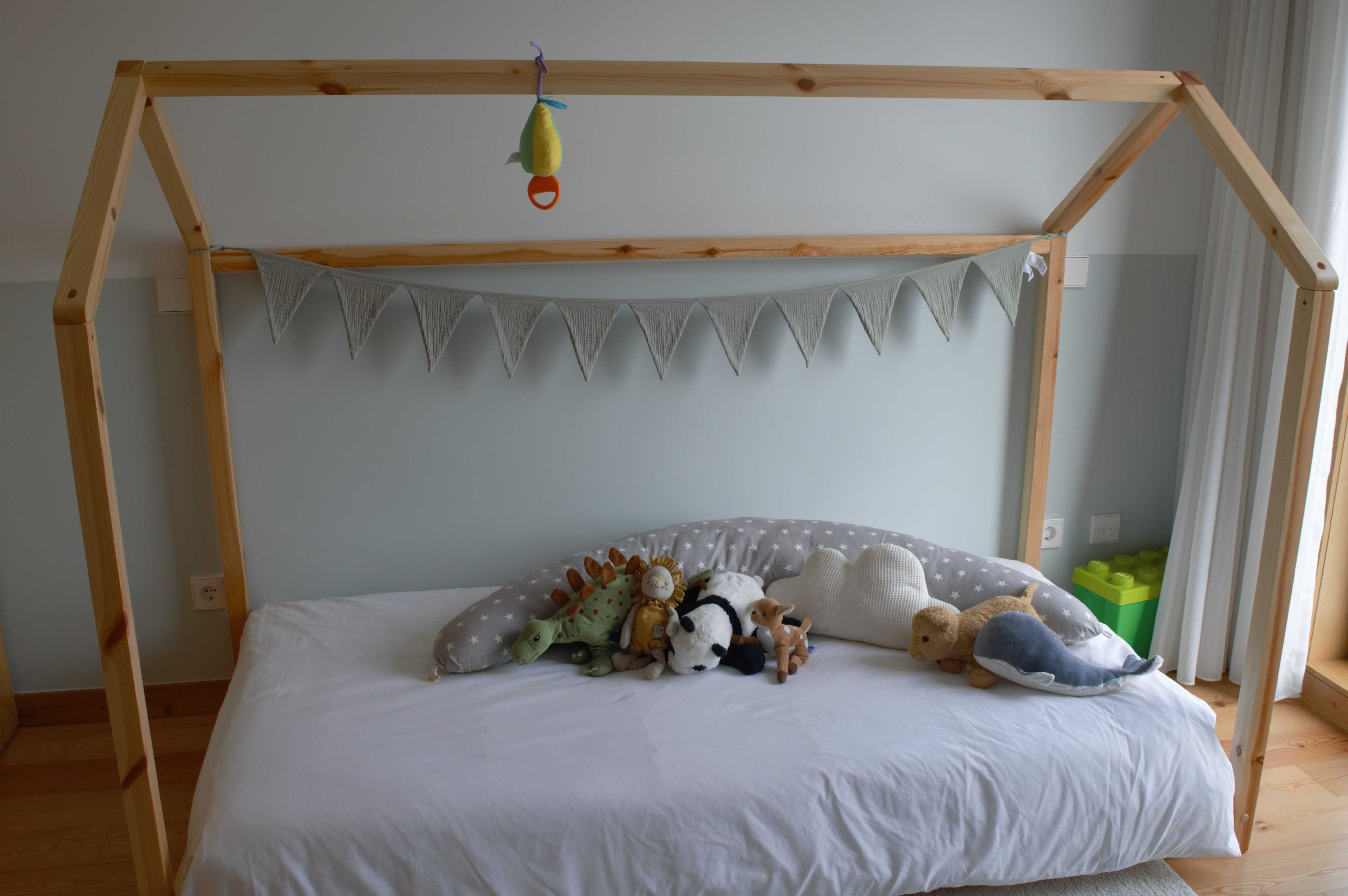 Cama Montessori em madeira (pinho)