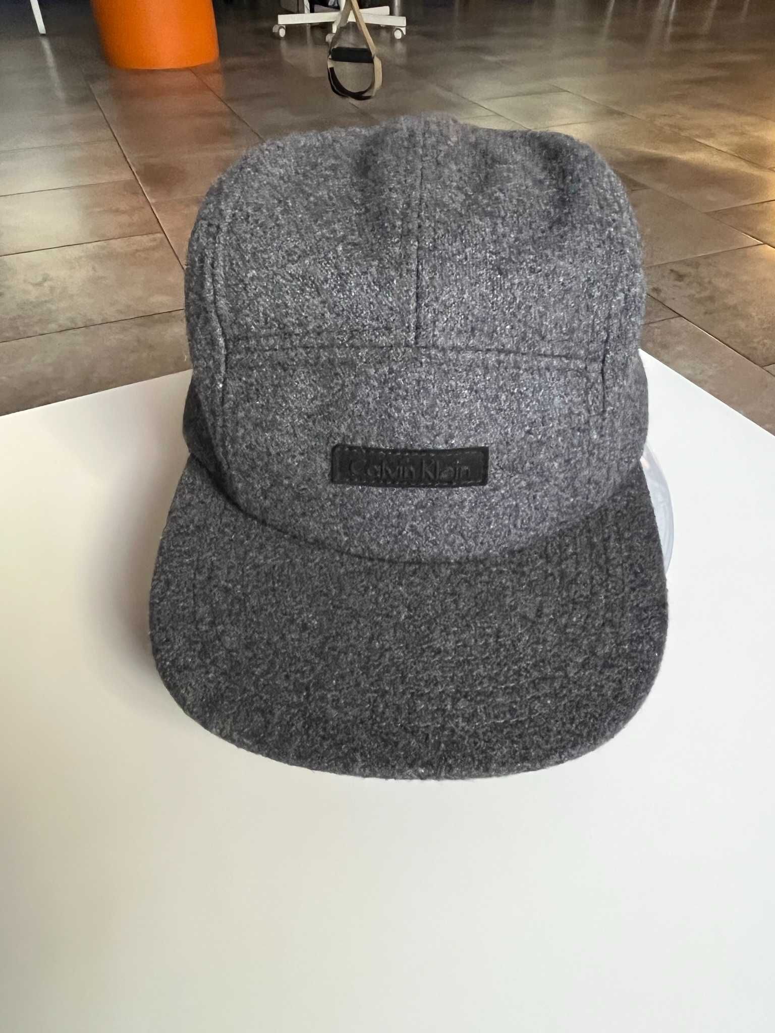 Кепка Calvin Klein Men's Flannel 5 Panel Ribbed Cap бейсболка