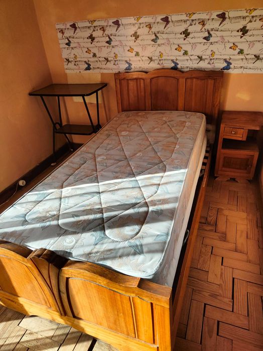 Ofereço mobiliário de quarto e sala de jantar