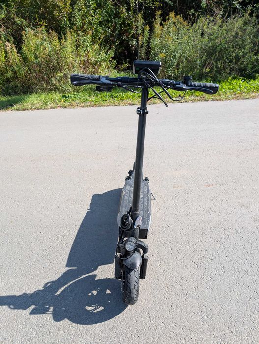 Hulajnoga elektryczna Ruptor R1 v2 500W zasięg 80km 10" Czarny