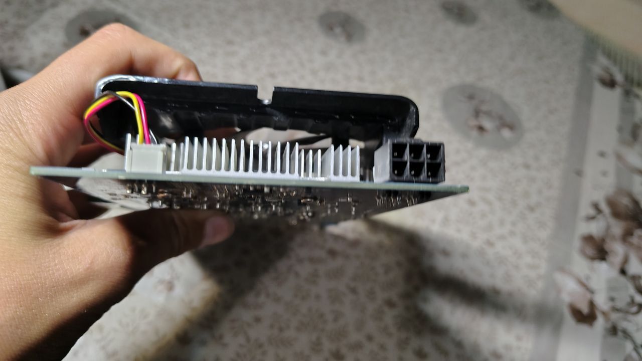 відеокарта GTX 550 ti