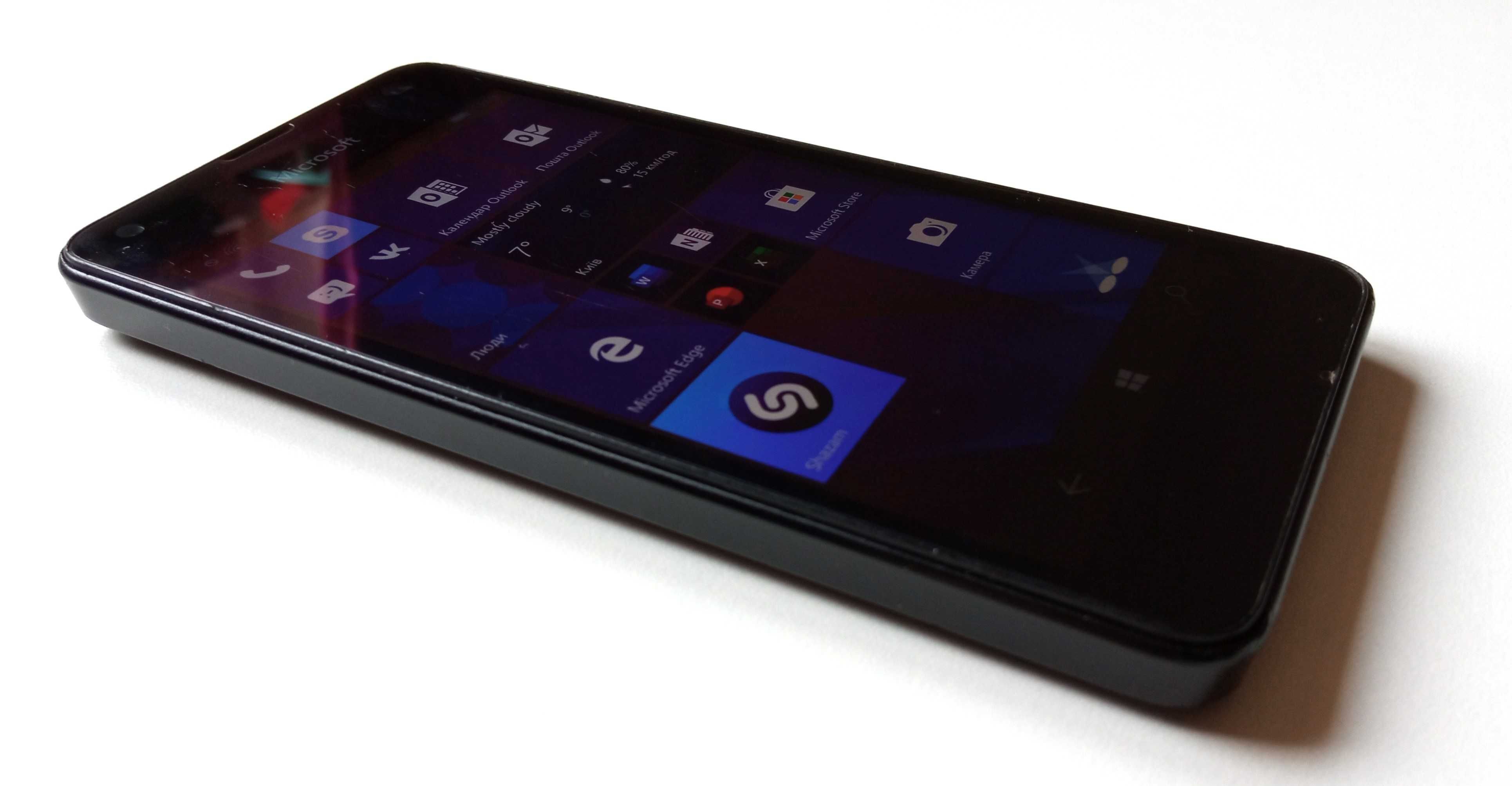 Мобильный телефон Microsoft Lumia 550, Windows 10, 1 SIM