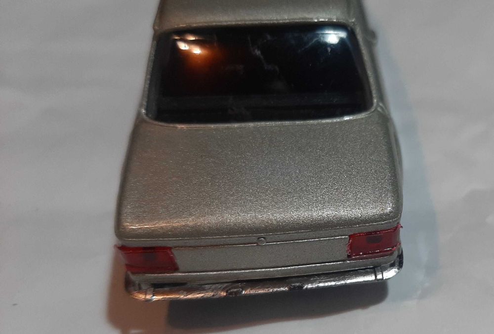 Miniatura Solido Bmw 2002 escala 1/43