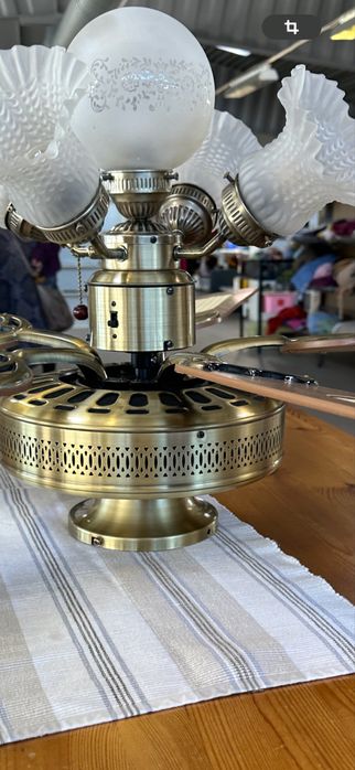 Світильник з вентилятором (новий. )