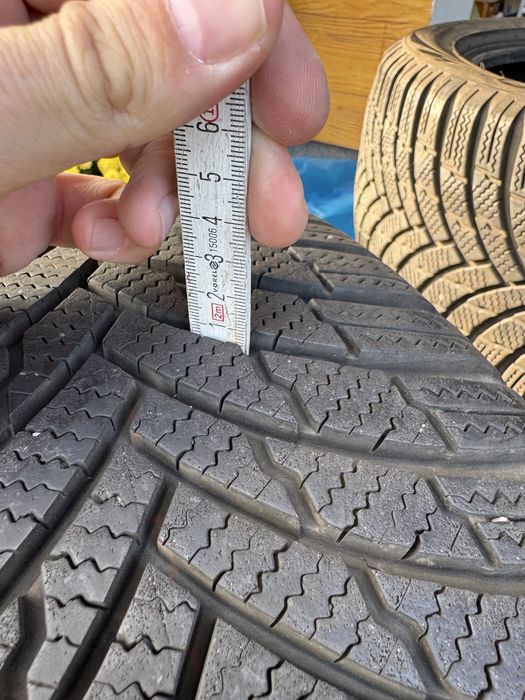 Firestone Winterhawk 4 235/50 R19 103V