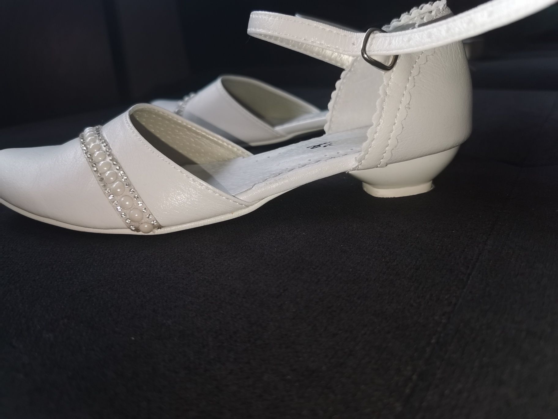 Buty komunijne dla dziewczynki, rozmiar 34