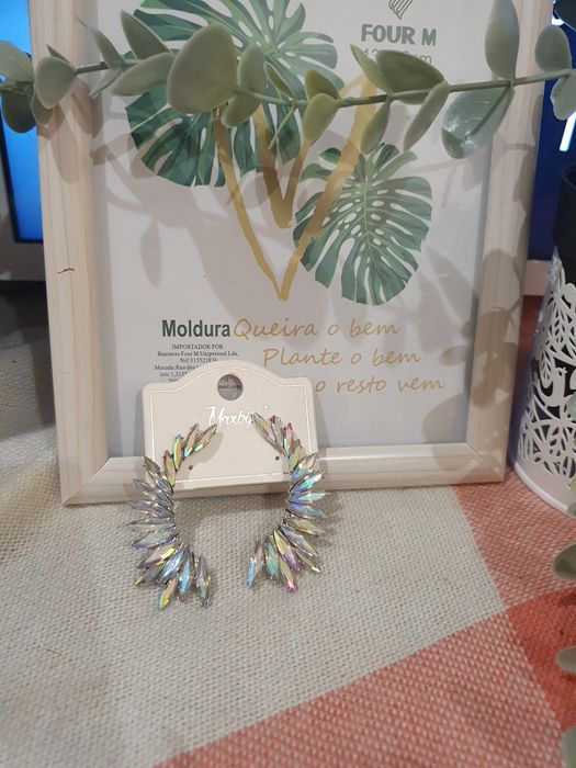 Brincos Novos lindos