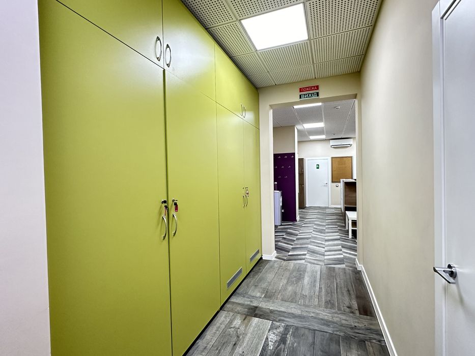 Дмитрівська 75, нежитлове приміщення під будь який вид діяльності