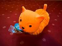 Elefun zabawka antystresowa gniotek - pomarańczowy kudłaty kotek #1
