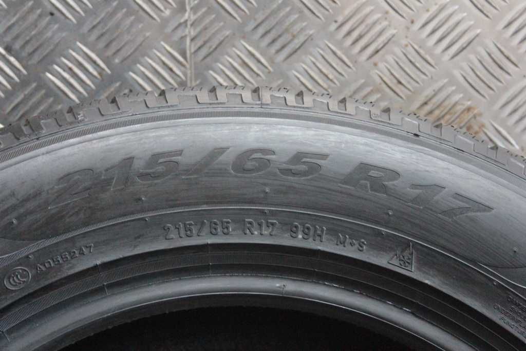 215/65/17 Pirelli Scorpion Winter 215/65 R17 99H 8mm 22r SealInside