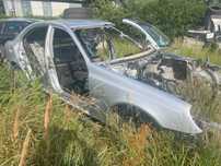 Mercedes w211 E320 ćwiartka przednia lewa i prawa