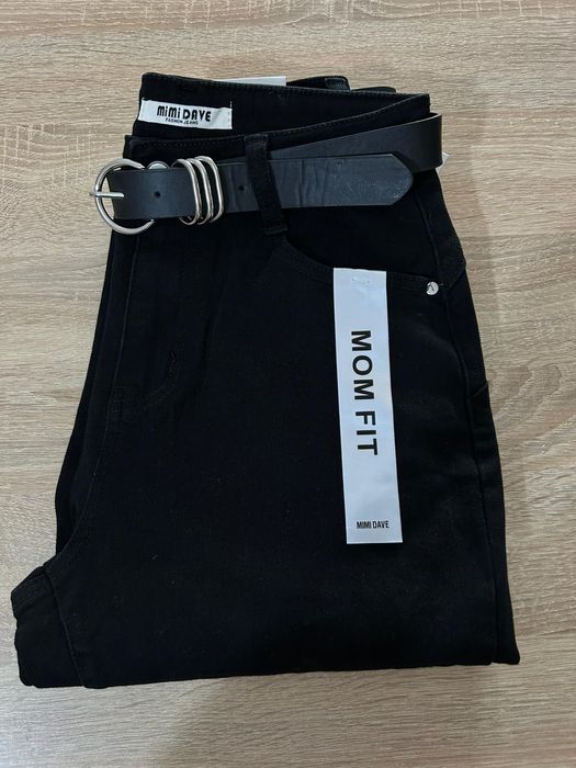 Jeansy MiMi Dave czarne typu Mom Fit