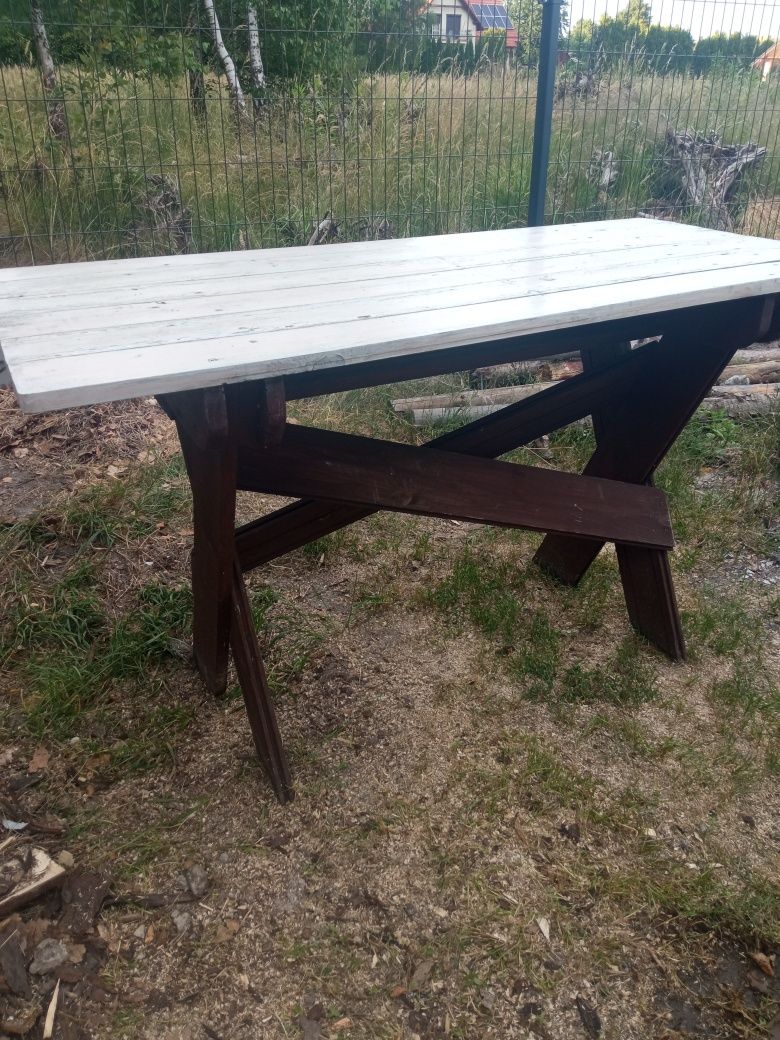 Drewniany stół ogrodowy, solidny 140 cm