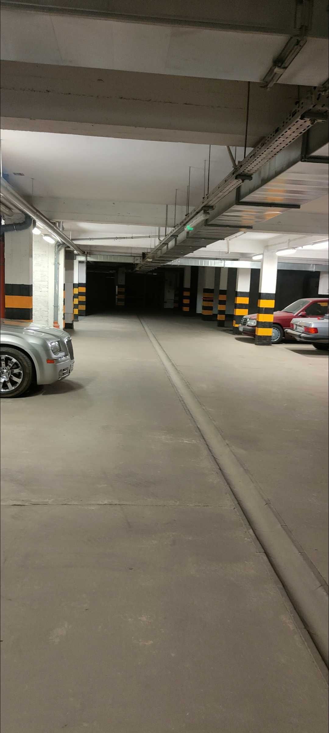 Miejsce garażowe. Modrzewskiego 28/30. Piotrków Trybunalski