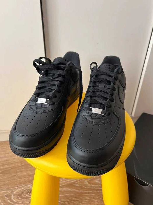 Ofertaspecjalna!Wielkawyprzedażobuwiamęskiegoidamskiegowrozmiarze38-45