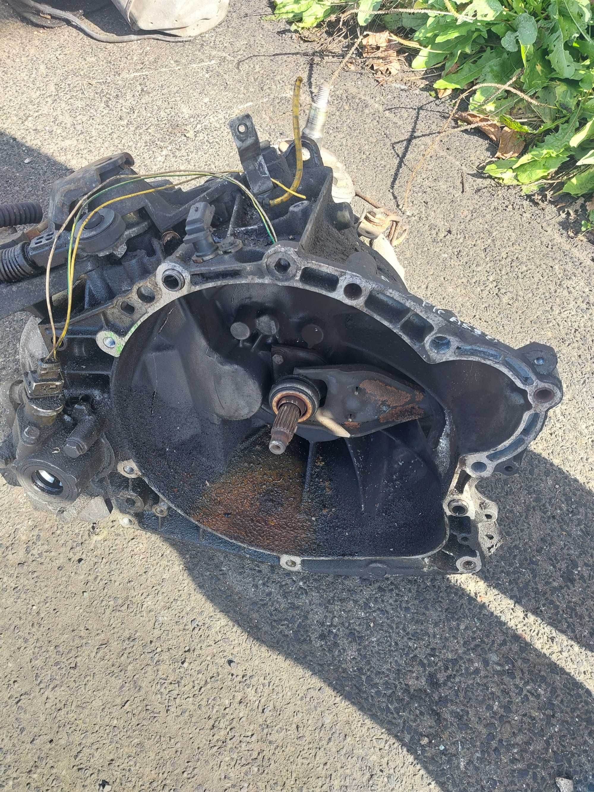 Skrzynia biegow citroen xsara 1.8  20dl68  sprawna