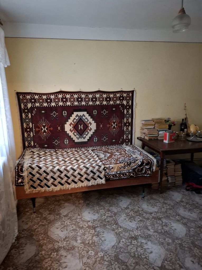 Від Берегове 1км с. Яноші 130 кв.м будинок.