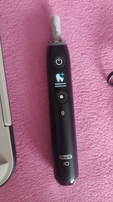 Szczoteczka Oral b io9