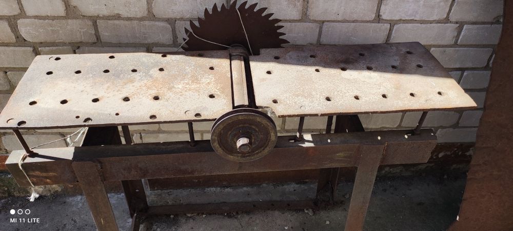 Продам циркулярную пилу