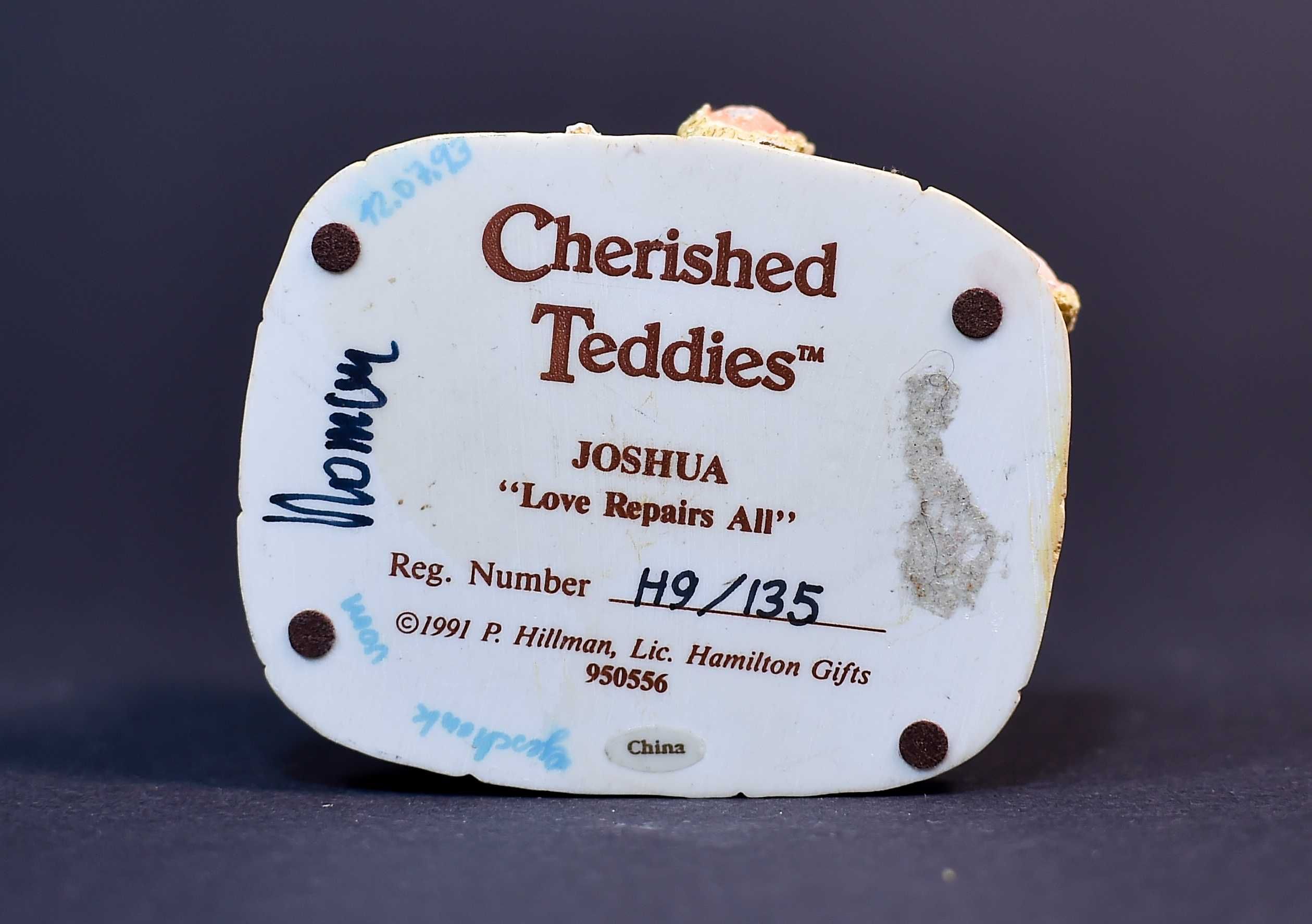 Figurka # Cherished Teddies - Joshua "Love Repairs AII" 950556