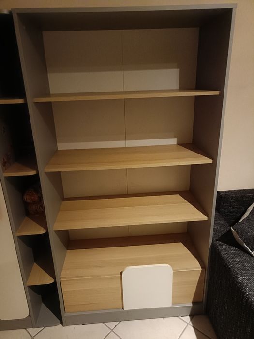 Meble dziecięce biurko, regał, słupek, komoda, skrzynia