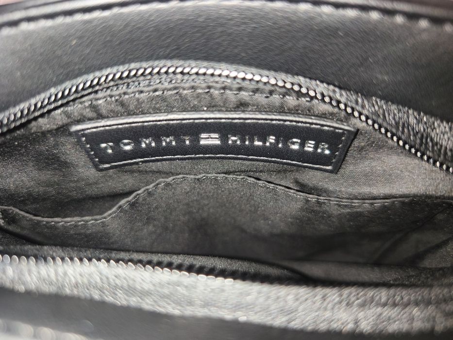 Tommy Hifiger Mala Tiracolo Preta