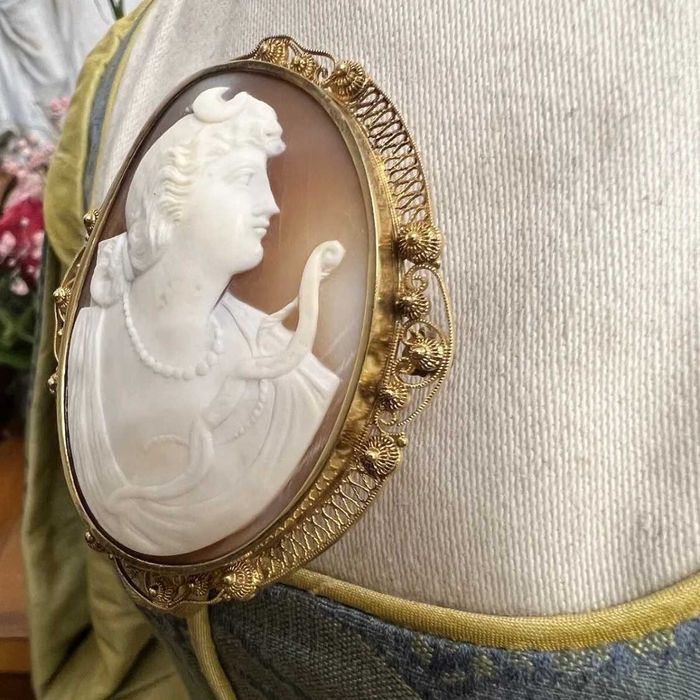 Złota Kamea - oryginał Empire ok. 1830 rok - próba złota 585