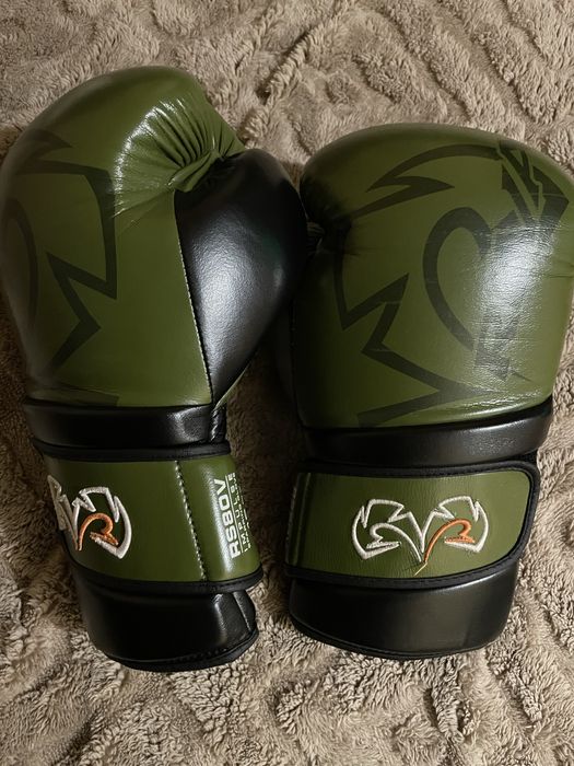 Rival rs80v sparring glove